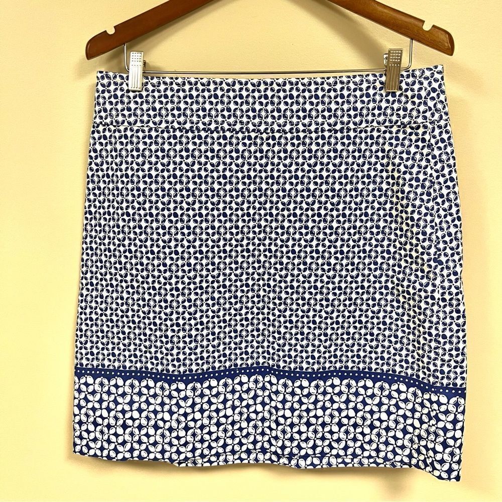 Talbots blue/white floral print cotton/ spandex skirt 10
